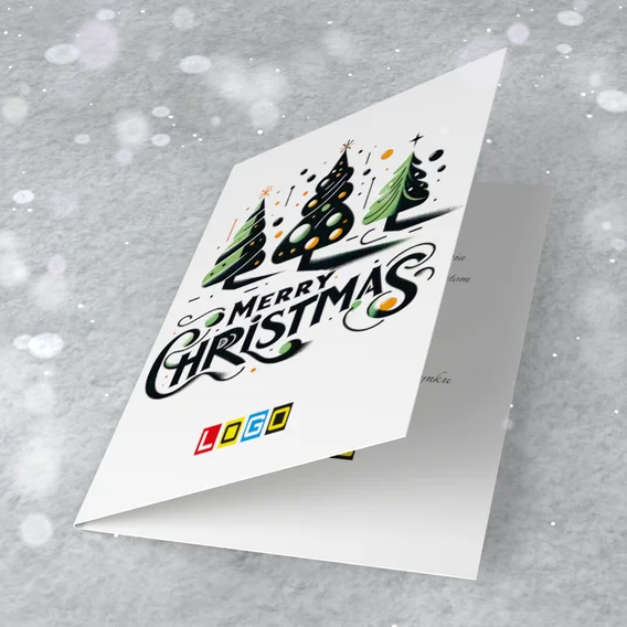 Trzy choinki w zieleni z pomarańczowymi akcentami na białym tle, pod nimi duży napis „Merry Christmas” z zawijasami