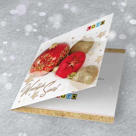 Duże czerwone bombki i mniejsze złote z brokatem, żółte akcenty na jasnym tle, kaligraficzny napis na dole