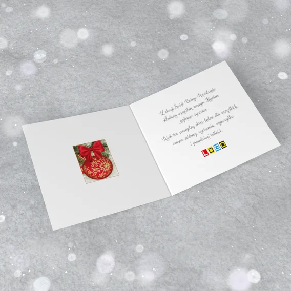 Wnętrze karnetu na białym tle z miejscem na życzenia oraz logo firmy