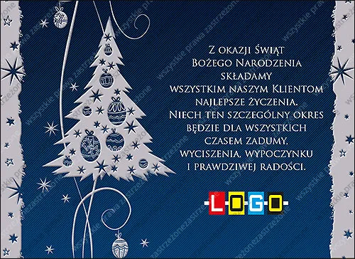 Srebrna ząbkowana choinka z granatowymi bombkami i spiralami na granatowym tle z oszronionymi srebrnymi pasami