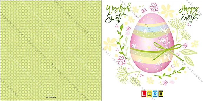 Różowe jajko w pastelowe pasy z zieloną kokardką w ramie z kwiatów i traw, zielone napisy w górnych rogach