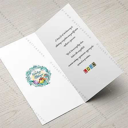 Pomniejszony wieniec z napisem po lewej stronie wnętrza, po prawej życzenia i drugie logo