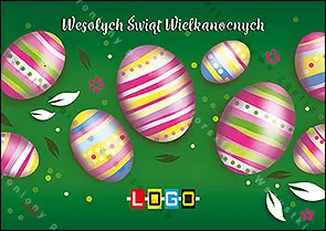 Około ośmiu lśniących jaj w pasy w kilku barwach z białymi listkami na intensywnie zielonym tle